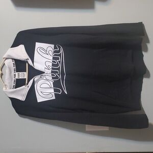 Black sweatshirt with pocket